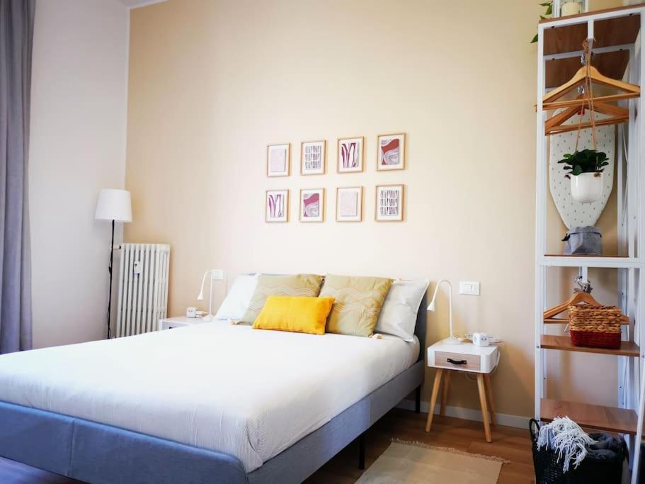 Sunny Flat 50 Meters From The Metro Apartment Milano Ngoại thất bức ảnh