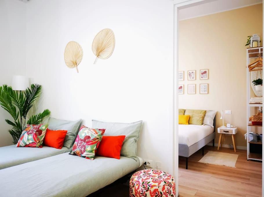 Sunny Flat 50 Meters From The Metro Apartment Milano Ngoại thất bức ảnh